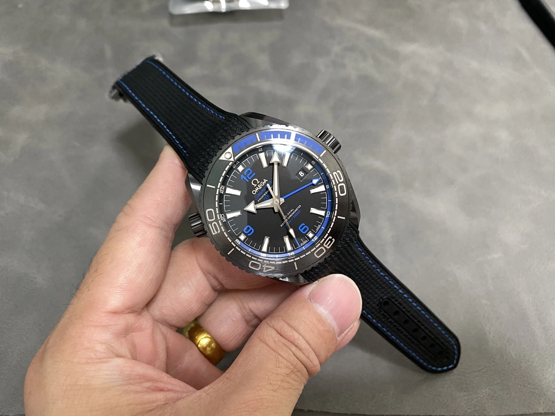 CBD Factory Omega Seamaster Planet Ocean 600M GMT “Deep Black” Blue Ceramic (215.92.46.22.01.002) 1:1 Super Clone – DD8906 Movement Minimalist 299